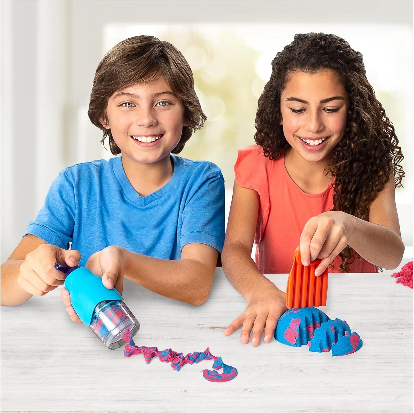 Kinetic Sand, Set Sandisficante con 907 g di sabbia e 10 strumenti
