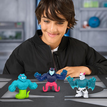MrBeast Lab – Hyper Fusion Stretchy Hero Cobra Panther 5 (12,7 cm), mit Glibber gefüllte Actionfigur, dehnbar bis zum Dreifachen ihrer Größe