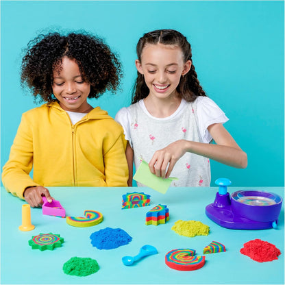 Kinetischer Sand, Swirl N‘ Surprise-Spielset mit 907 g Spielsand, einschließlich Rot, Blau, Grün, Gelb und 4 Werkzeugen