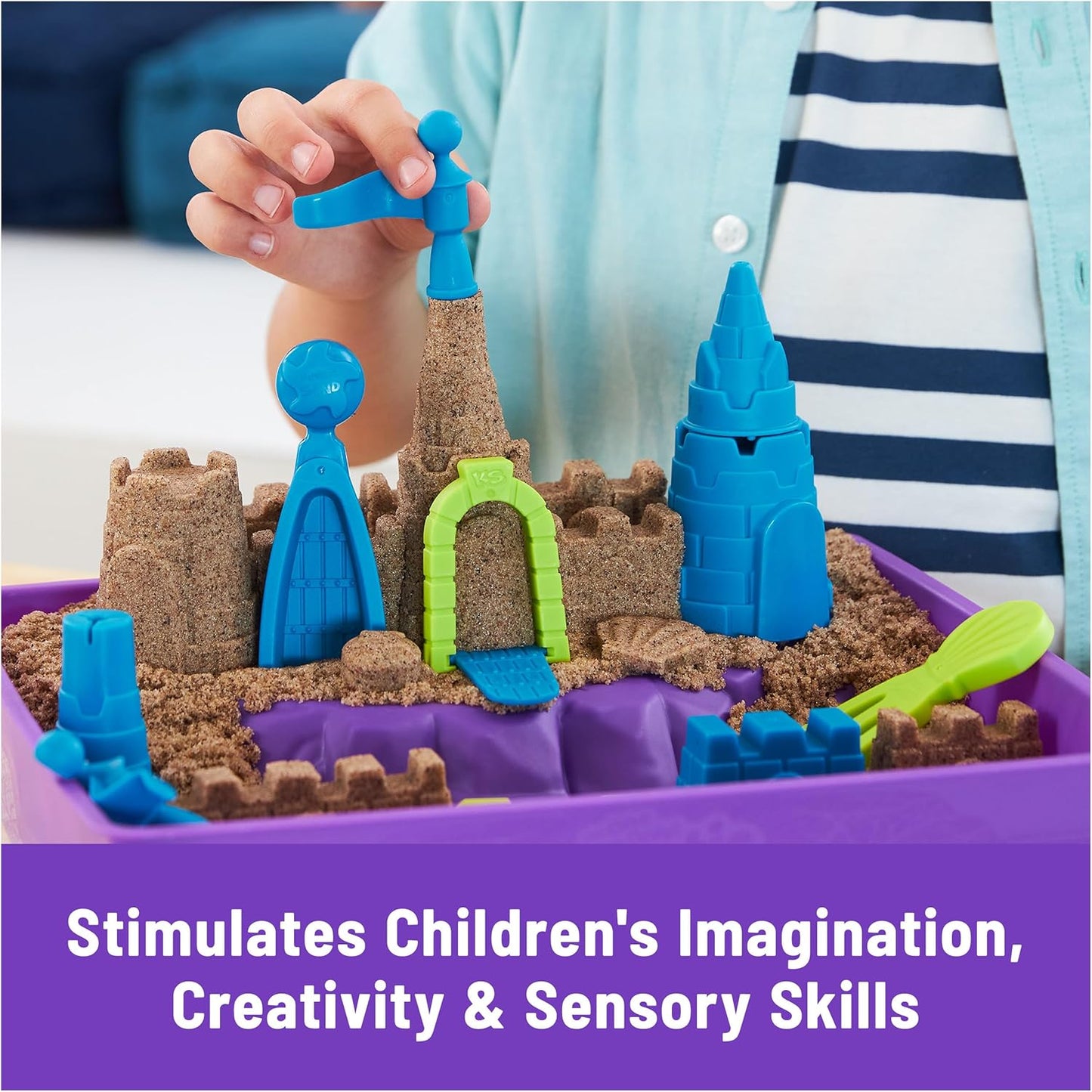 Kinetic Sand, Deluxe Beach Castle Spielset mit 1,13 kg Spielsand, Werkzeugen und Formen