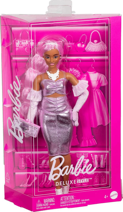 Poupée Barbie Deluxe Style dans une robe midi rose brillant