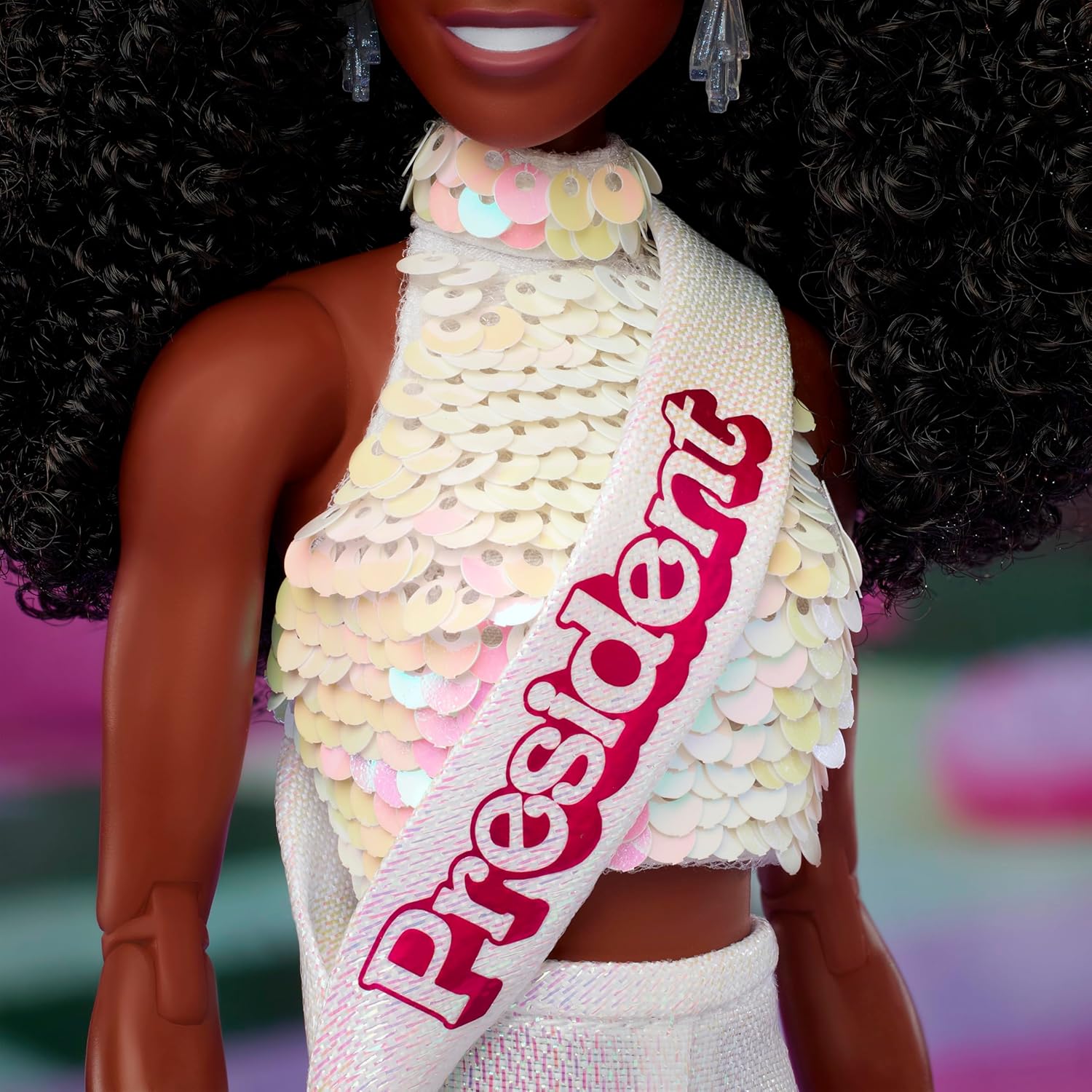 Poupée de collection Barbie The Movie President inspirée par Issa Rae
