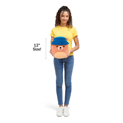 Squishmallows – Stokely, der braune Kodiakbär mit Fischerhut