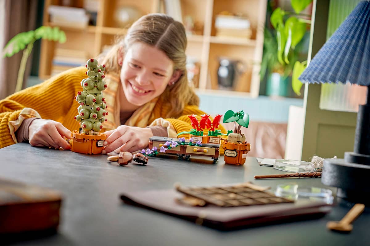 LEGO Harry Potter Hogwarts Herbology Plants
