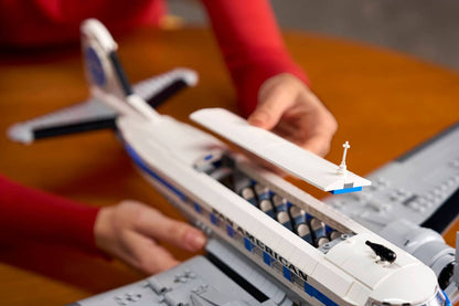 LEGO Icons Douglas DC-3 PAN AM Airliner