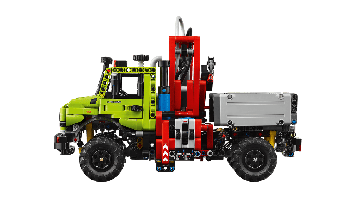 LEGO Technic Mercedes-Benz Unimog U 5023 with Crane