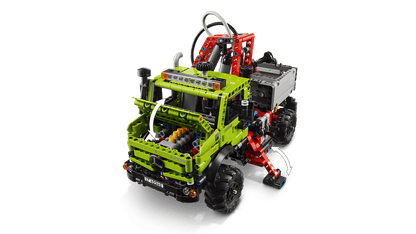 LEGO Technic Mercedes-Benz Unimog U 5023 with Crane