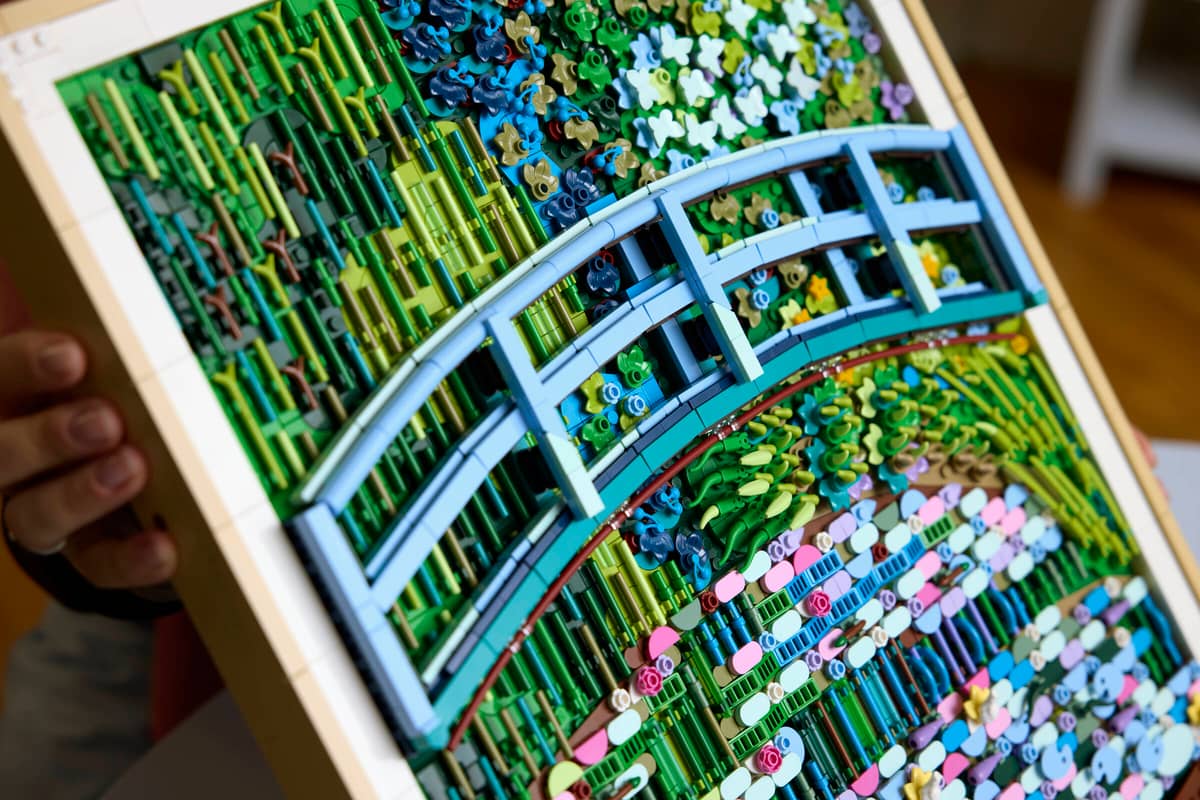 LEGO Art Claude Monet – Bridge over a Pond of Water Lilies (31220)
