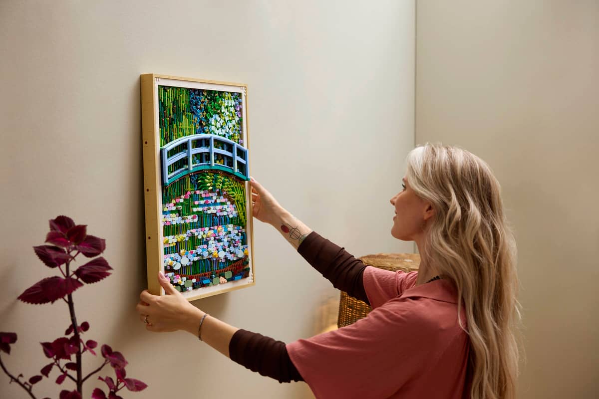 LEGO Art Claude Monet – Bridge over a Pond of Water Lilies (31220)