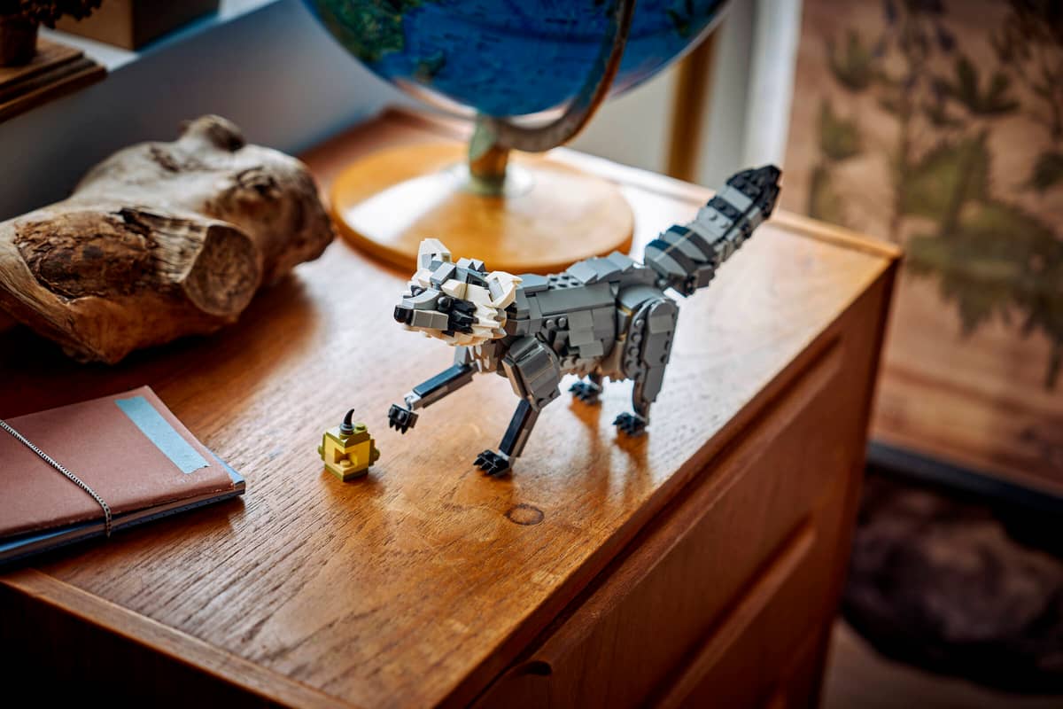 LEGO Creator 3-in-1 Forest Animals: Gray Wolf (31393)