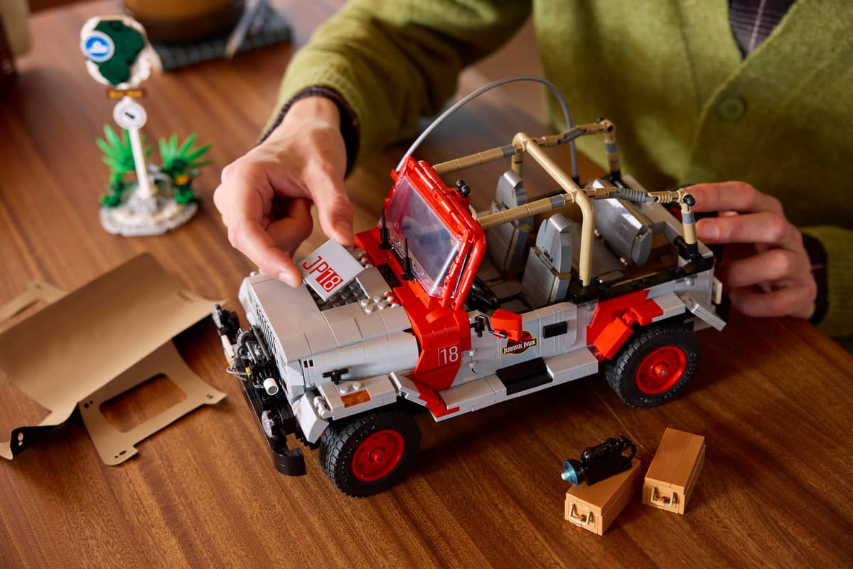 LEGO Jurassic World Jurassic Park Jeep Wrangler