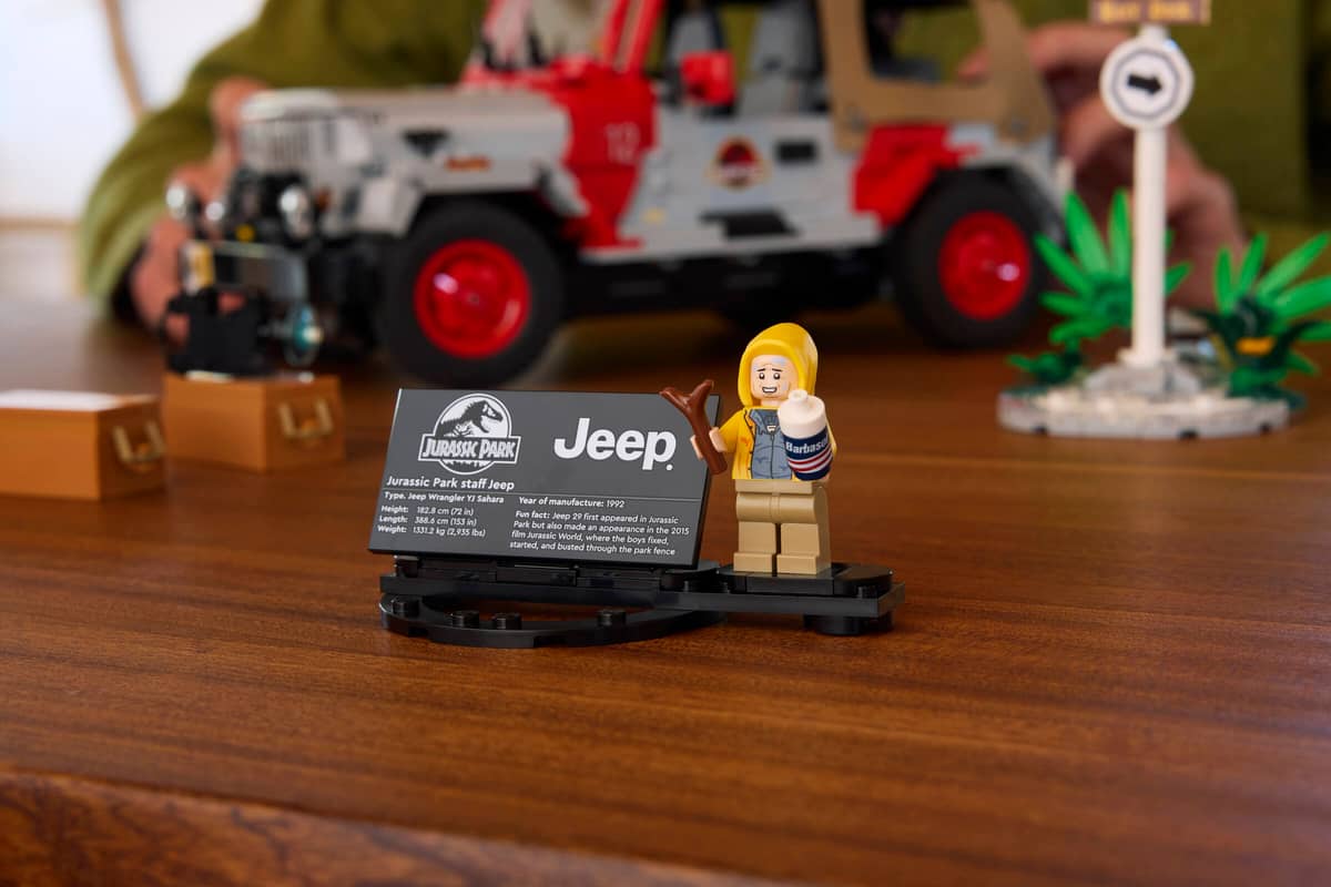 LEGO Jurassic World Jurassic Park Jeep Wrangler