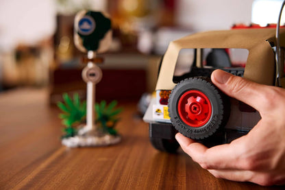 LEGO Jurassic World Jurassic Park Jeep Wrangler