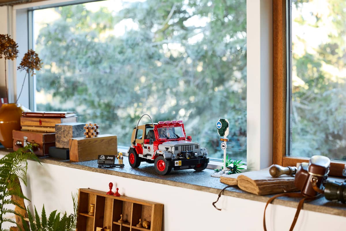 LEGO Jurassic World Jurassic Park Jeep Wrangler