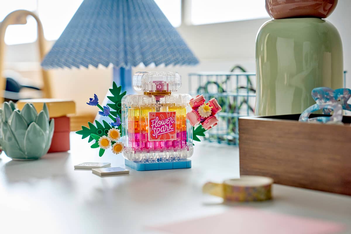 LEGO Creator 3-in-1 Floral Decor Perfume Bottle (31383)