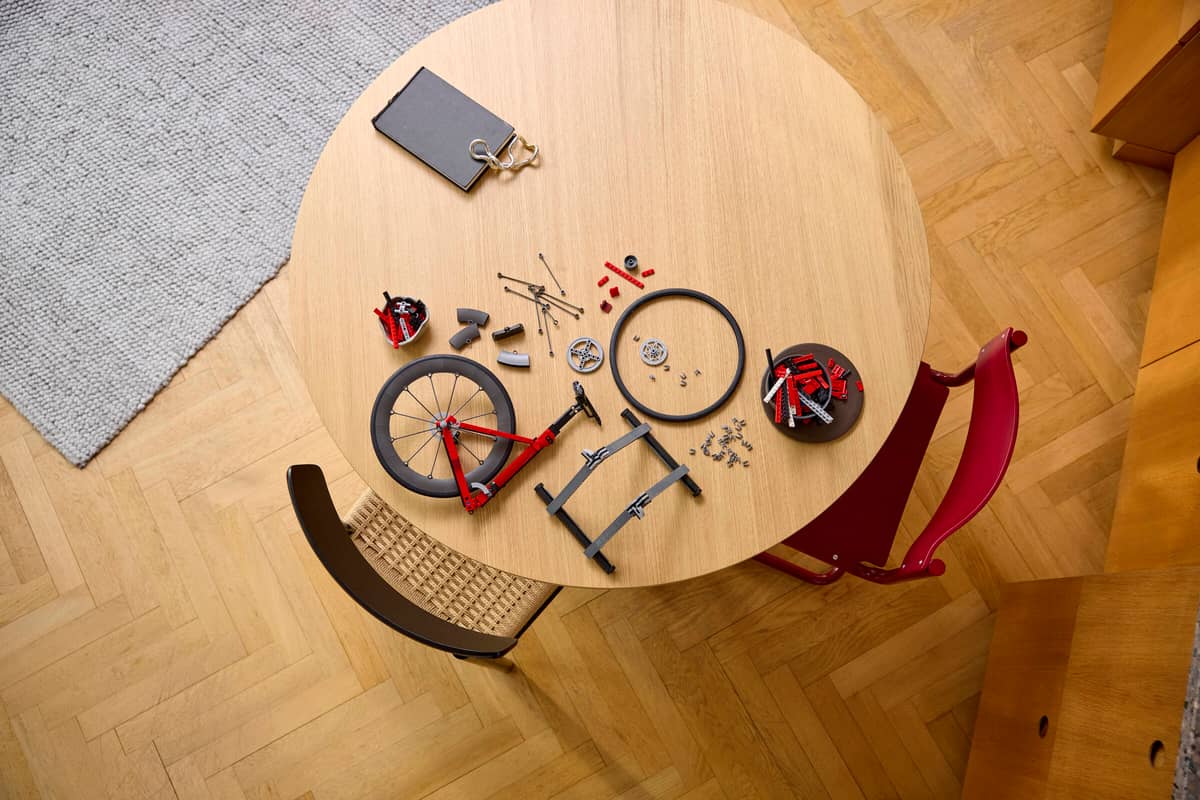 LEGO Icons Road Bike