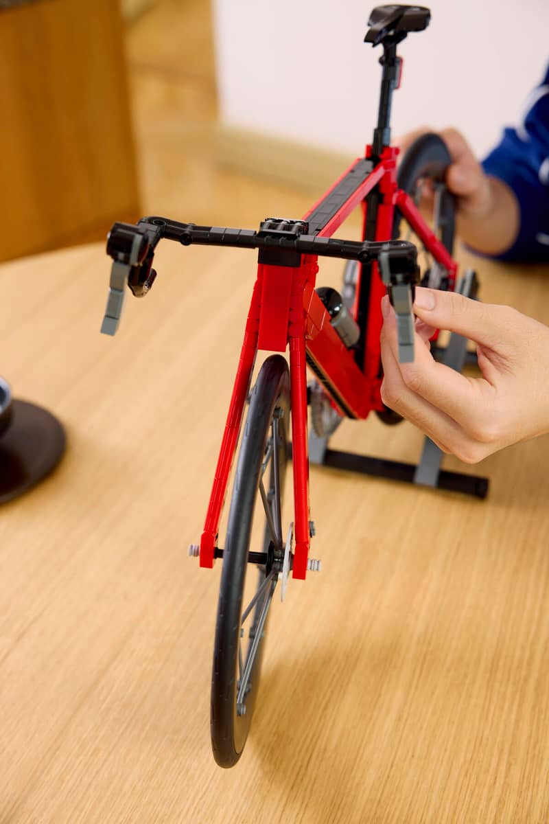 LEGO Icons Road Bike