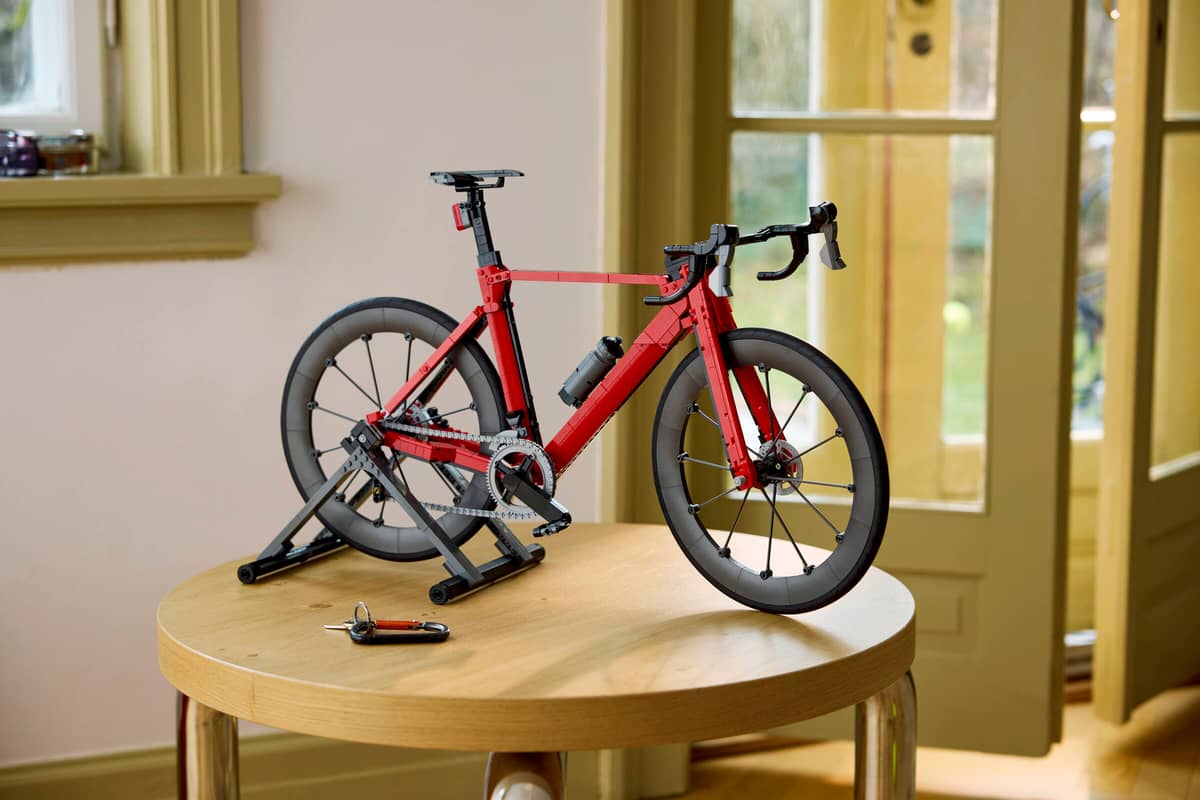 LEGO Icons Road Bike